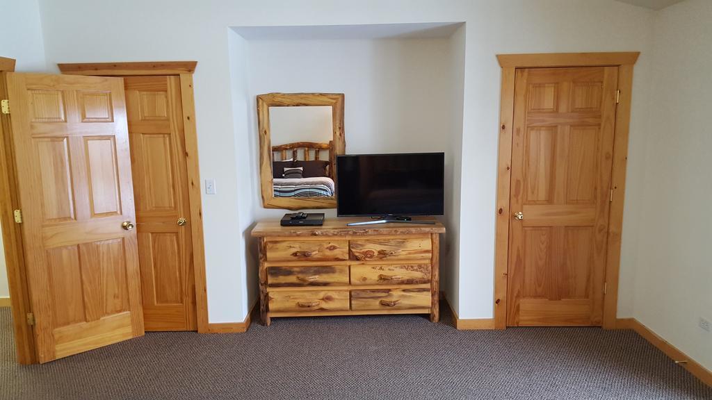 2Br Rustic Villa Utica Экстерьер фото