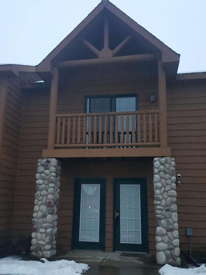 2Br Rustic Villa Utica Экстерьер фото