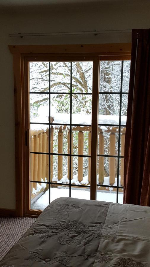 2Br Rustic Villa Utica Экстерьер фото