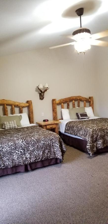 2Br Rustic Villa Utica Экстерьер фото